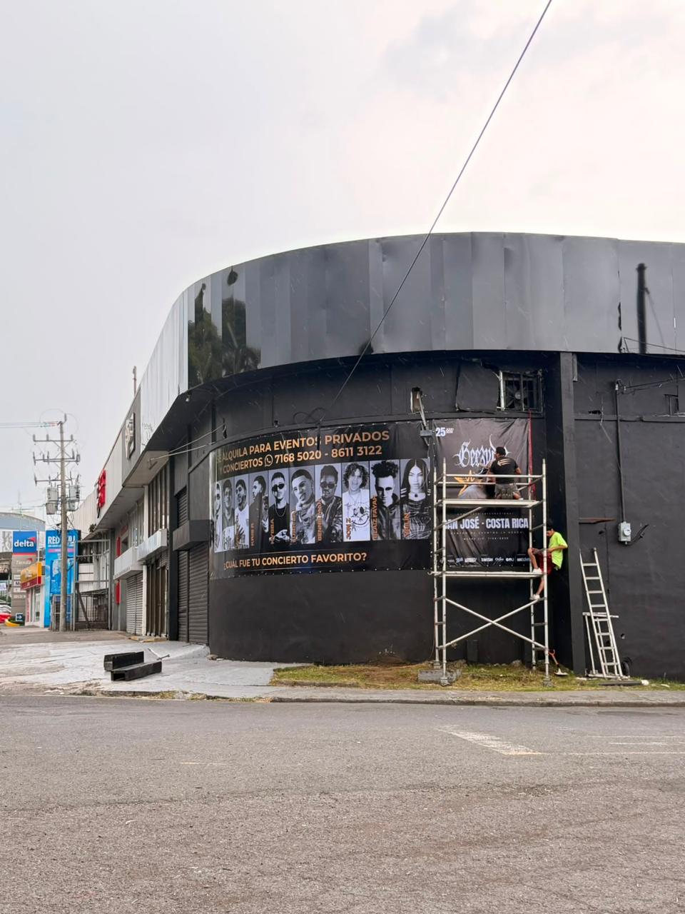 Instalación de Lona Monumental de Fachada