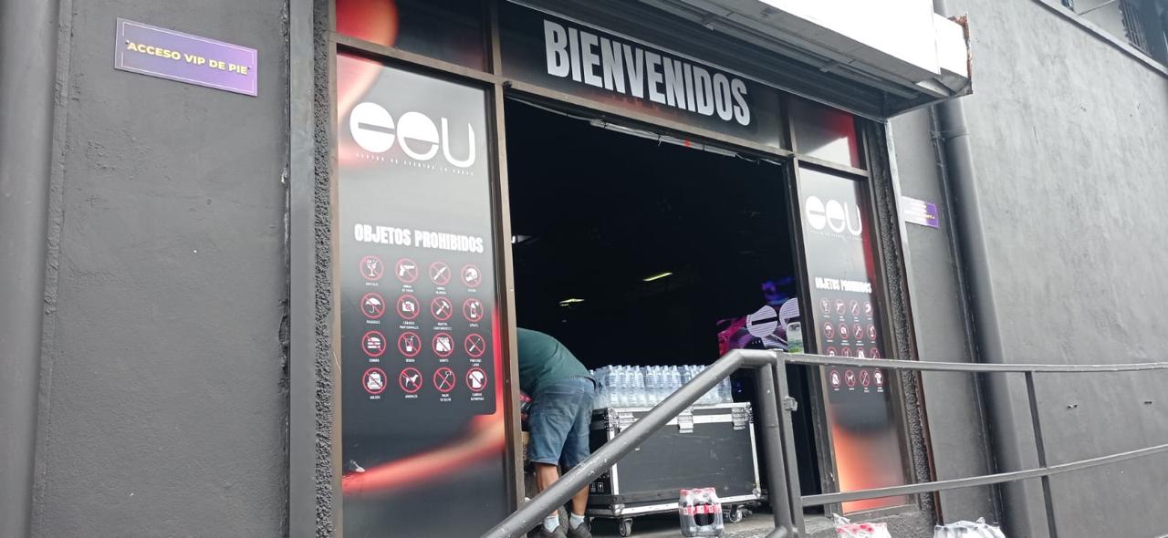 Vinil Microperforado para Acceso · EEU